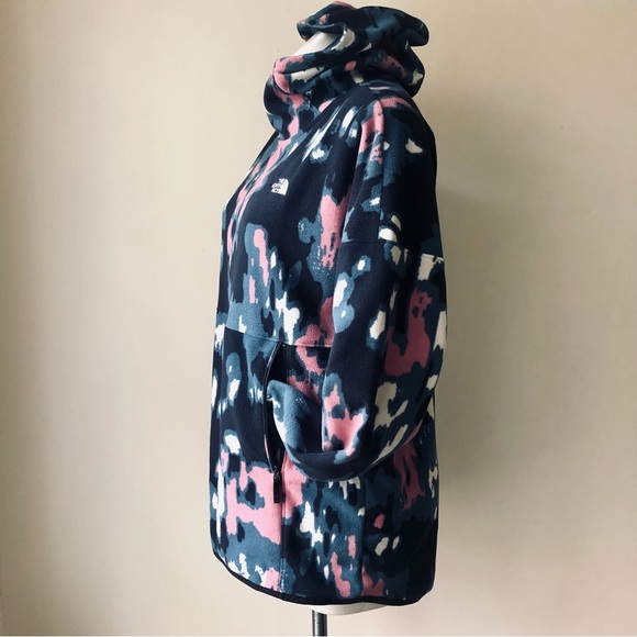 the North Face TKA Glacier Pullover Hoodie in Mallard Blue Abstract Ikat Print M - Picture 7 of 11